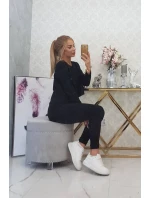 Souprava s oversize model 18744709 černé barvy - K-Fashion Souprava s oversize model 18744709 černé barvy - K-Fashion