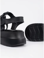 Vynikajúce čierne sandále na platforme pre ženy Vynikajúce čierne sandále na platforme pre ženy