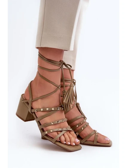 Sandále na podpätku model 197585 Step in style