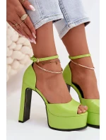 Lakované dámské sandály na podpatku a platformě Zelené model 21951663 - Boto