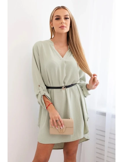 Šaty s dlhším chrbtom a pásom tmavej mentolovej farby