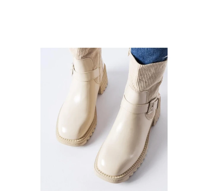 Topánky na podpätku model 206526 Solea Topánky na podpätku model 206526 Solea