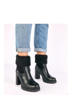 Topánky na podpätku model 221642 Solea