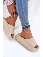 Dámske penové papuče na platforme - béžové