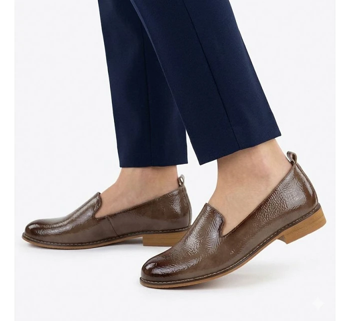 Dámske lakované topánky lords beige Potocki 19337