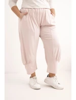 Dámské kalhoty Plus Size s nízkým model 21924471 a gumou v pase tmavě pudrově růžové - K-Fashion