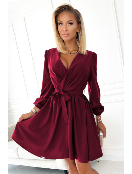 BINDY - Veľmi žensky pôsobiace dámske šaty vo vínovej bordovej farbe s dekoltom 339-3