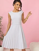 311-20 LILA Plisované šaty s krátkymi rukávmi a opaskom - GREY