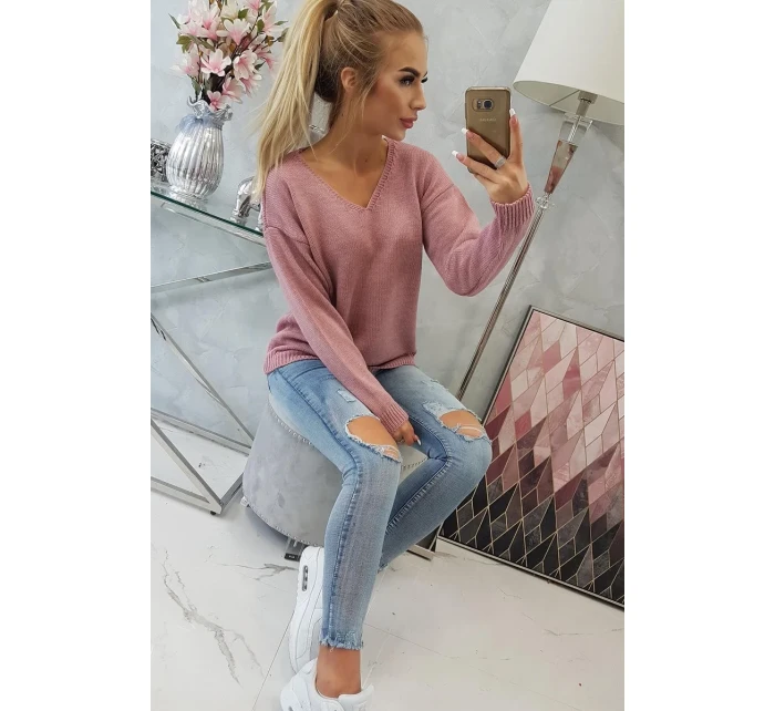 Sveter s výstrihom do V tmavo ružový Sveter s výstrihom do V tmavo ružový