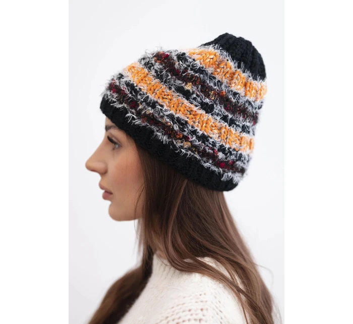 Dámská zimní vlněná čepice s ozdobnými krystalky K399 černá Dámská zimní vlněná čepice s ozdobnými krystalky K399 černá