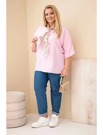 Dámská viskózová halenka Plus Size s krátkým rukávem a ozdobným šátkem bonbónově růžová
