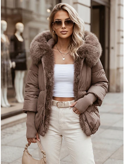 Dámska zimná bunda s kožušinou a kapucňou v farbe taupe, FashionStreet TY5888 Dámska zimná bunda s kožušinou a kapucňou v farbe taupe, FashionStreet TY5888