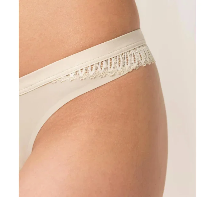 Dámské tanga Aura Spotlight High Leg string krémová - Triumph Dámské tanga Aura Spotlight High Leg string krémová - Triumph