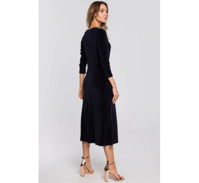 Sametové midi šaty s rukávy tmavě modré model 18003067 - Moe