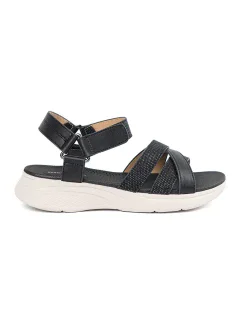 Praktické čierne sandále na platforme pre ženy