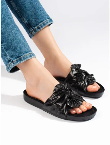 Klasické dámské nazouváky černé bez podpatku Klasické dámské nazouváky černé bez podpatku