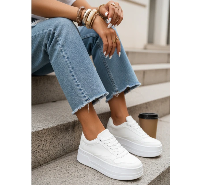 Biele dámske tenisky na hrubej podrážke z imitácie kože FashionStreet ZY1421