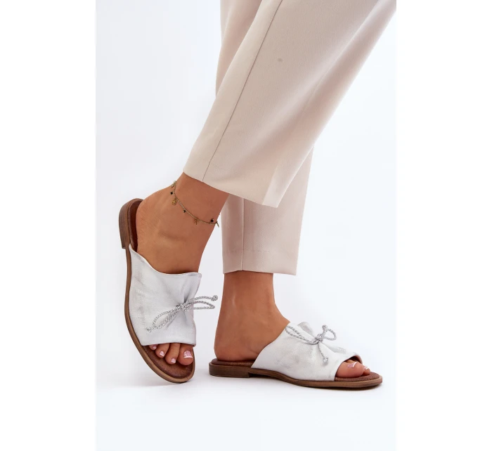 Kožené dámské žabky model 21646105 stříbrné - Zazoo