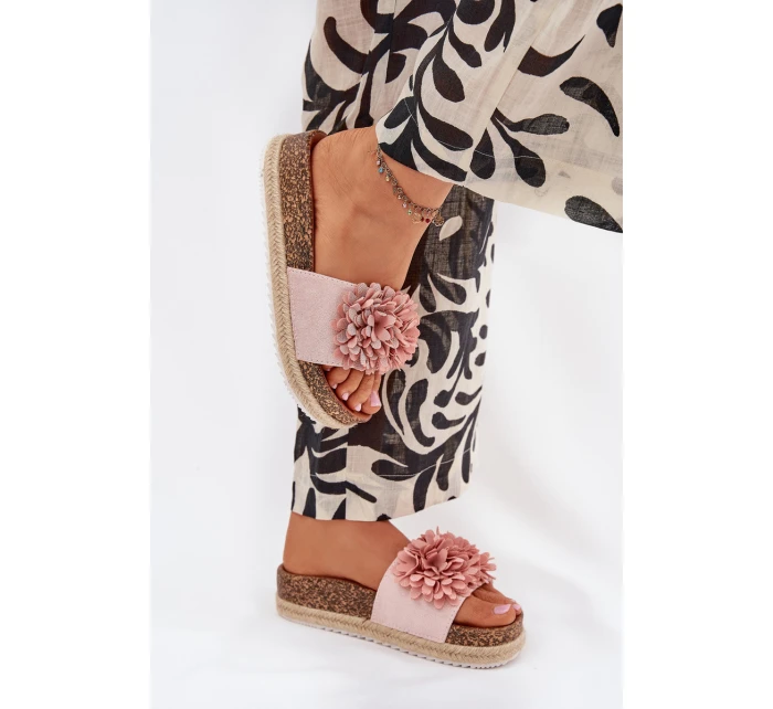 Klapki Damskie Na Platformie Z Ozdobnymi Kwiatkami Różowe Tessara Klapki Damskie Na Platformie Z Ozdobnymi Kwiatkami Różowe Tessara