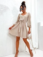 Elegantné šaty s rozšíreným spodným dielom béžovej farby (8249)