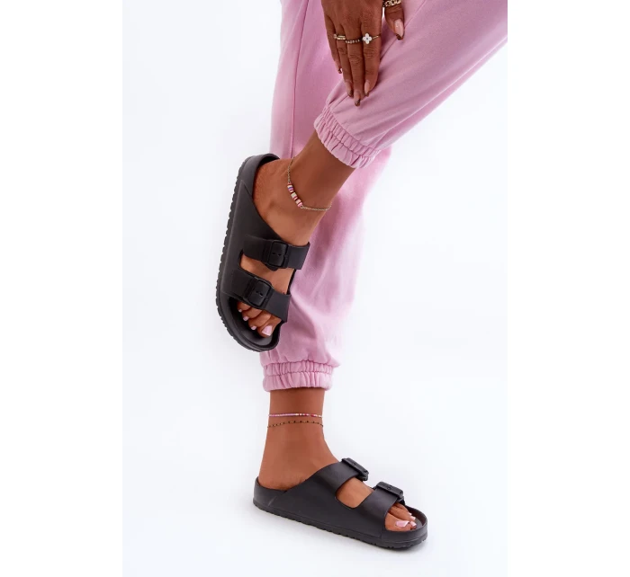 Dámske penové papuče s prackami Black Luciene