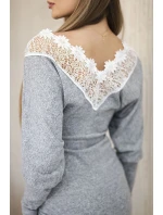 Dámské šaty s 3/4 rukávy a krajkou na zádech šedý