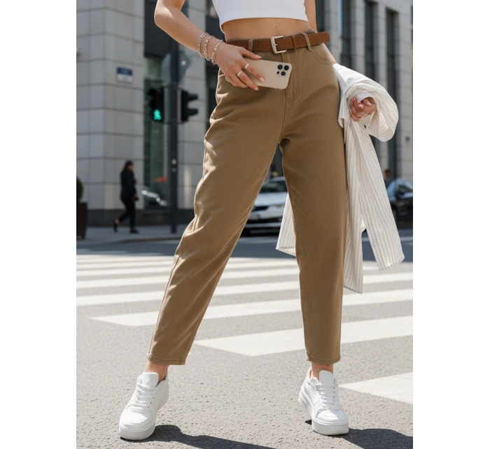 Dámské džíny s páskem mom fit tmavě béžové Dstreet model 21996294 - FashionStreet