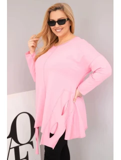 Dámská bavlněná blůza Plus Size s asymetrickým spodním lemem a výřezy světle růžová