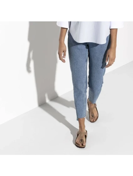 Dámské žabky Gizeh Leather Brown Regular wide dámské model 22127888 - Birkenstock