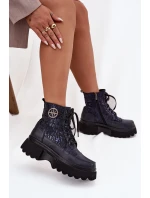 Kožené dámské boty na platformě s nápisy a ozdobným detailem model 21712061 tmavě modré - Artiker