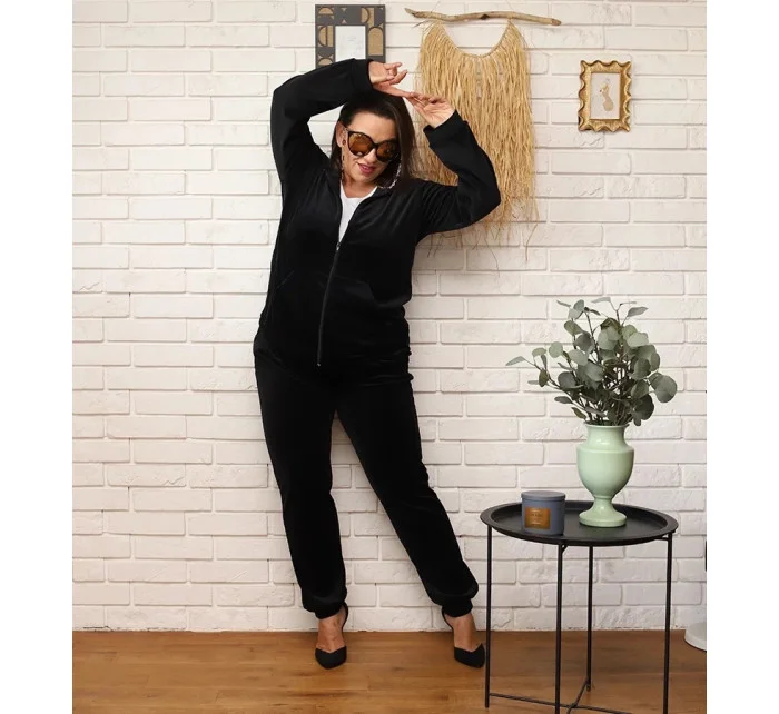 Čierna dámska tepláková súprava plus size s kapucňou na zips (8216)