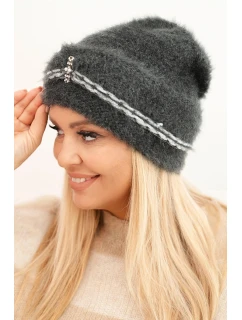 Dámska zimná čiapka s perlami a ozdobným vzorom graphite