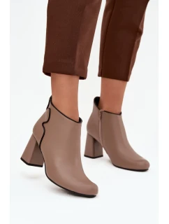 Topánky na podpätku model 222520 Step in style