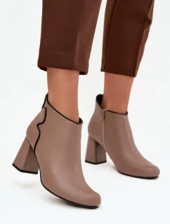 Topánky na podpätku model 222520 Step in style