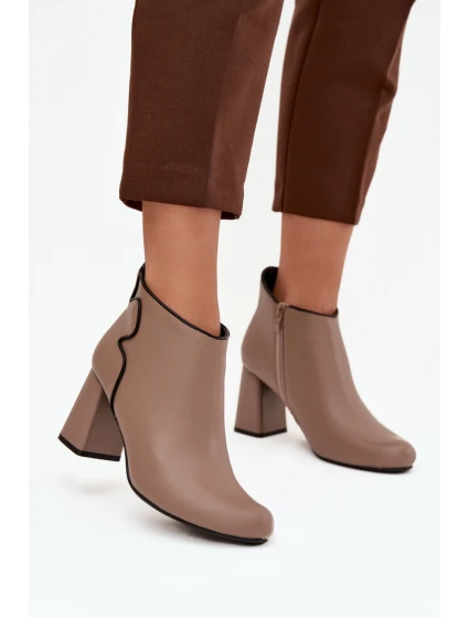 Topánky na podpätku model 222520 Step in style