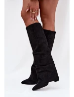 Zateplené dámské kozačky s  lemem na podpatku ekologické semišové černé model 21707825 - Boto
