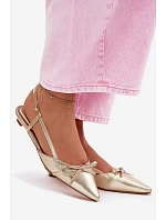 Dámské sandály z umělé kůže na nízkém podpatku Zlaté model 22107058 - Boto