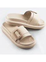 Béžové dámske šľapky s prackou (XA136)
