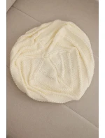 Dámská zimní pletená čepice volného střihu s ozdobným vzorem model 21878065 tmavé ecru - K-Fashion