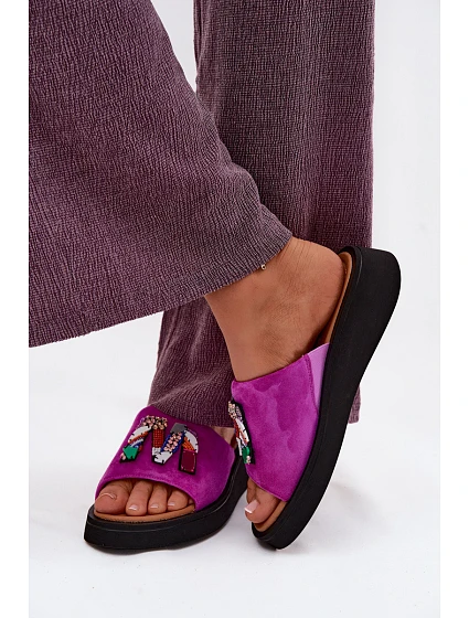 Kožené semišové dámské pantofle s ozdobou na platformě Vinceza 66942 fuchsiové