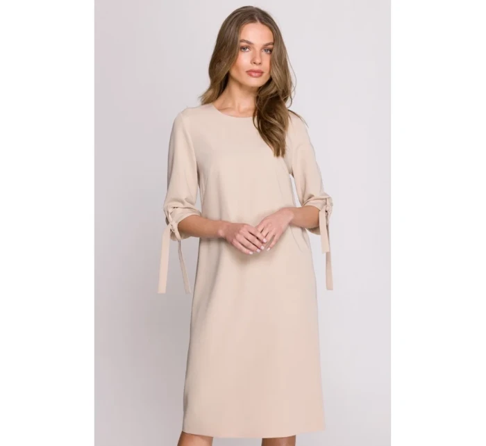 Šaty áčkového střihu s rukávy béžové model 20966050 - STYLOVE Šaty áčkového střihu s rukávy béžové model 20966050 - STYLOVE