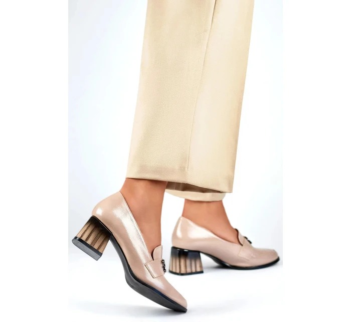 Lodičky na sloupku model 21133316 béžové - Primo