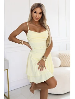 677-3 Šaty bez ramienok s vodným výstrihom a volánovou sukňou - maslovo žlté