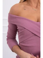 Přiléhavé šaty s výstřihem do V tmavě růžové