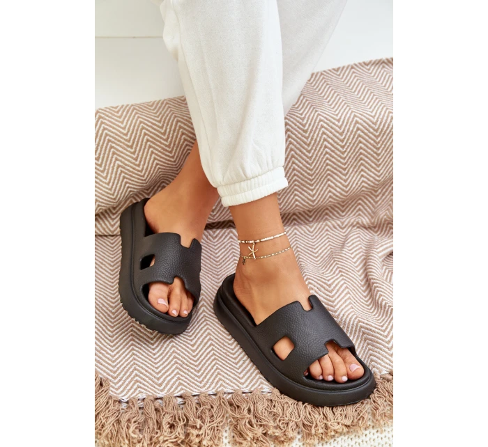 Piankowe Klapki Z Wycięciami Czarne Neladith Piankowe Klapki Z Wycięciami Czarne Neladith