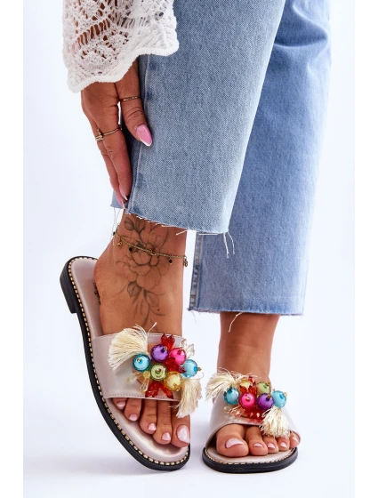 Pantofle s ozdobnými korálky model 21619239 Nude - S.Barski