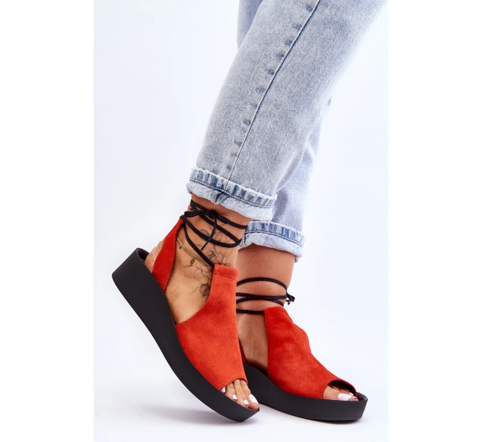 Semišové sandály na klínku Nicole model 21622042 oranžová - Zazoo