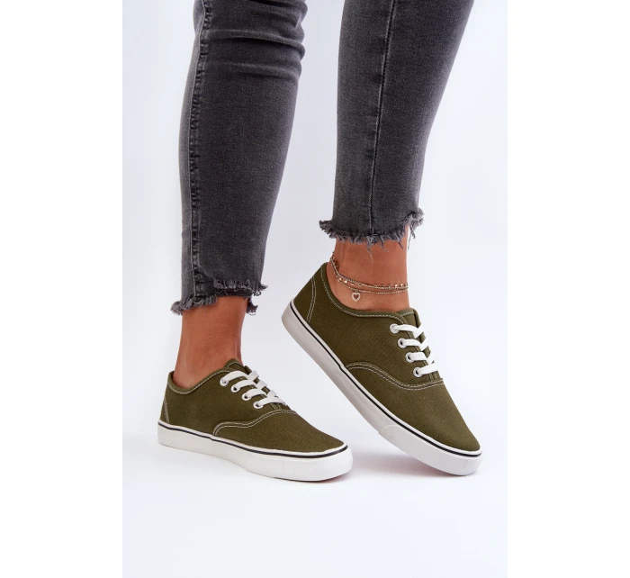 Dámské klasické tmavě zelené tenisky model 21654389 - Boto