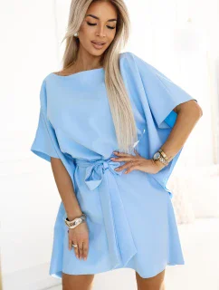 287-36 SOFIA Motýlie šaty so zaväzovaním v páse - pastelová MODRÁ