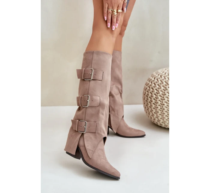 Topánky na podpätku s ohnutou holennou časťou a prackami Béžová Vamissa Topánky na podpätku s ohnutou holennou časťou a prackami Béžová Vamissa